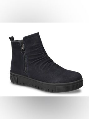 Double Wide Easy Street Estella Slip Resistant Ankle Boots Size 10WW